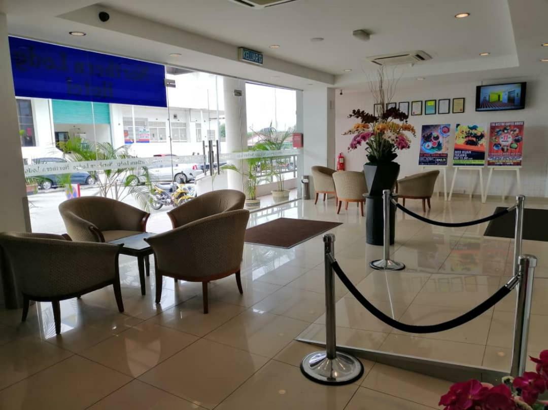 Northern Lodge Hotel 숭가이페타니 외부 사진
